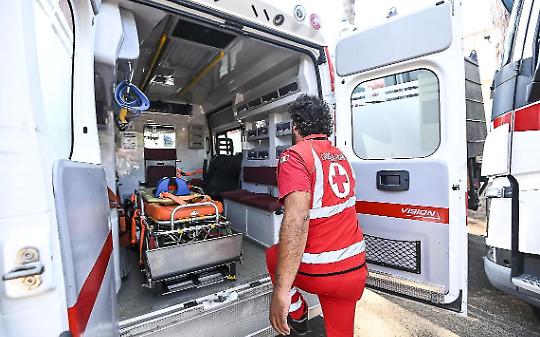 Scontro tra auto e moto a Orbassano, centauro in ospedale