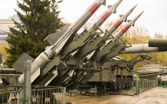 Riarmo record e tagli al welfare: a Chivasso il dibattito sul futuro dell&rsquo;Europa