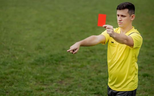 Cartellino rosso sparito