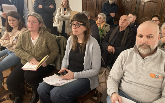 L’asilo rischia di chiudere, il sindaco se ne laverà le mani. "Vergogna!" urla un cittadino