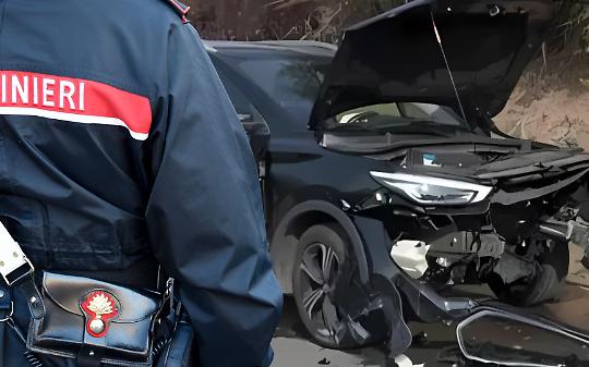 Incidente ad Alpignano: scontro frontale tra due auto, feriti e traffico bloccato