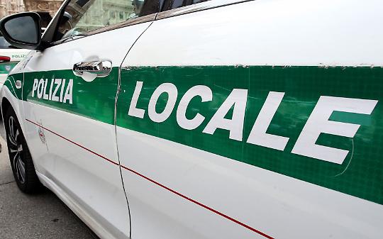 Tenta il furto con la merce in borsa: 27enne fermato a Borgaro Torinese