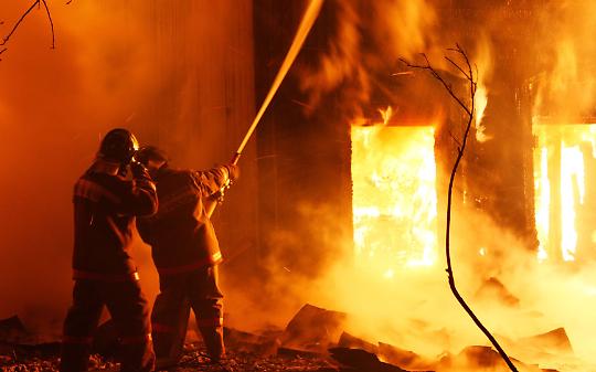 Incendio a Borgaretto: intervento rapido evita il peggio