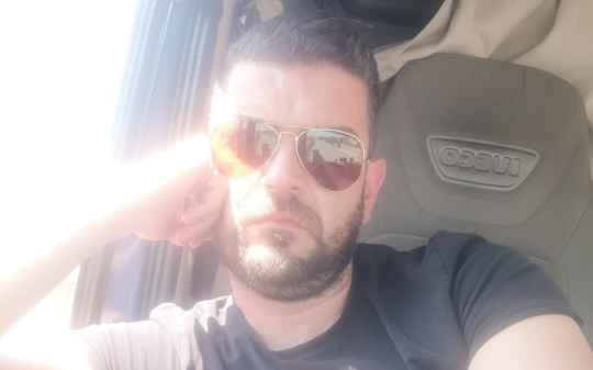 Muore a 40 anni Marco Beccaris, batterista amato tra Livorno e Crescentino