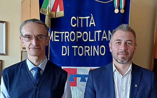 Strada a pezzi, ponte a rischio, banchine crollano: il sindaco chiede aiuto