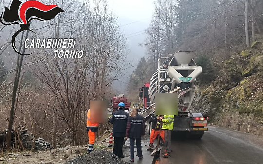 Carabinieri nei cantieri tra Canavese e Val di Susa: stop ai lavori e denunce a raffica