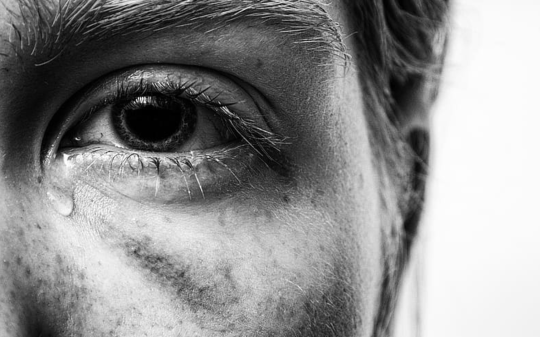 Dormiremo sotto un ponte. I nostri figli non vivono più con noi. E Alpignano ci ignora”