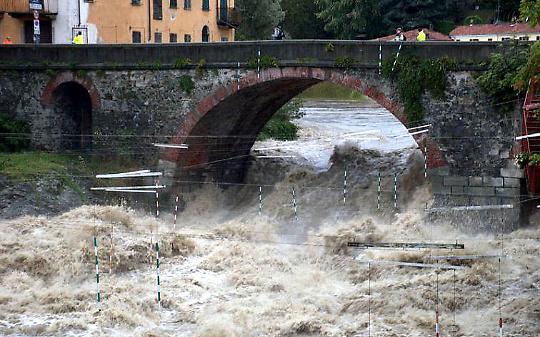 Ivrea, il nodo idraulico senza gasolio: le pompe non partono, l’acqua ringrazia
