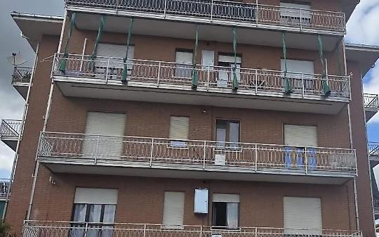 Affitta la stessa casa a cento persone e sparisce con la caparra: la Tot&ograve; del mattone colpisce a Santena
