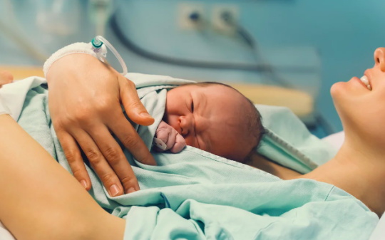 Diana, la bambina che ha scelto l'ambulanza come culla