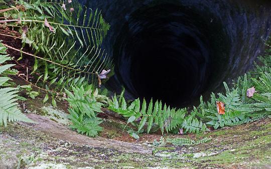 Piossasco, donna 56enne precipita in un pozzo