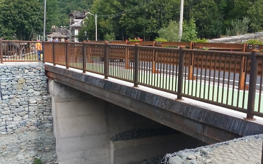 Nuovo ponte e pista ciclabile in Val di Lanzo: lavori terminati sulla SP32
