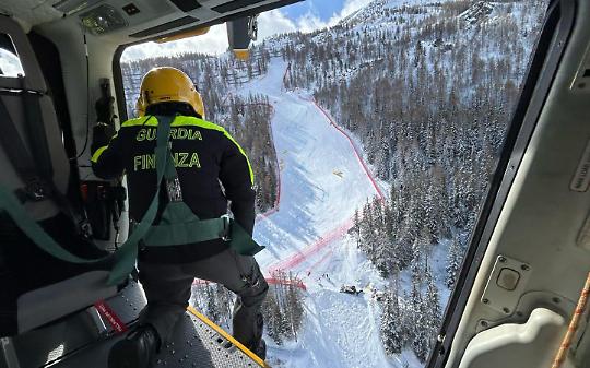 La Guardia di Finanza sequestra un sentiero in montagna