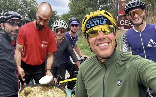 Dalla Vuelta alla paella, cinque giorni di festa travolgono Traves