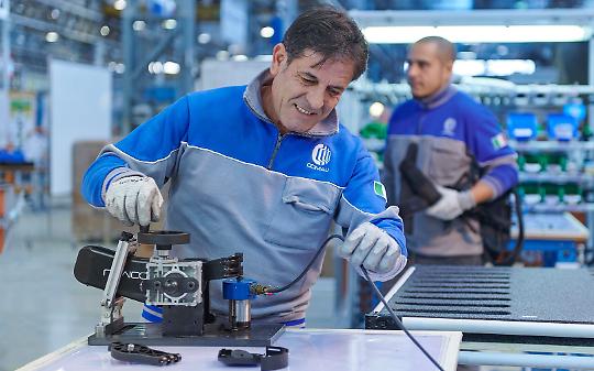 Comau, nuova cassa integrazione per 114 lavoratori: a Grugliasco cresce la paura per il futuro