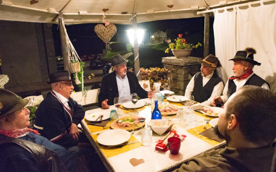 A Viù torna la magia del canto spontaneo