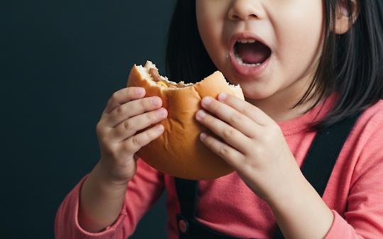 Petizione online contro il nuovo Burger King vicino alle scuole