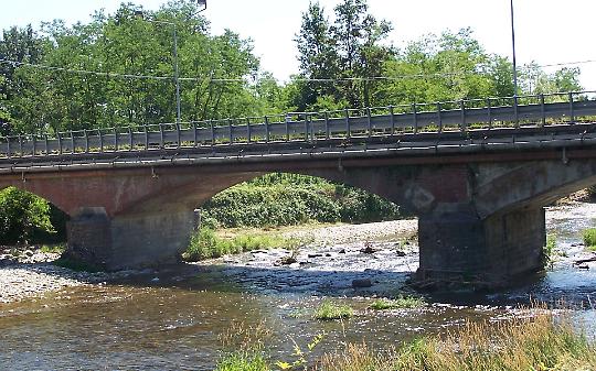Chiude il ponte sul Malone a Front: una giornata di verifiche tra sicurezza e disagi