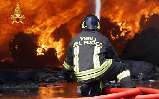 80enne muore tra le fiamme della sua casa dopo aver lasciato un biglietto