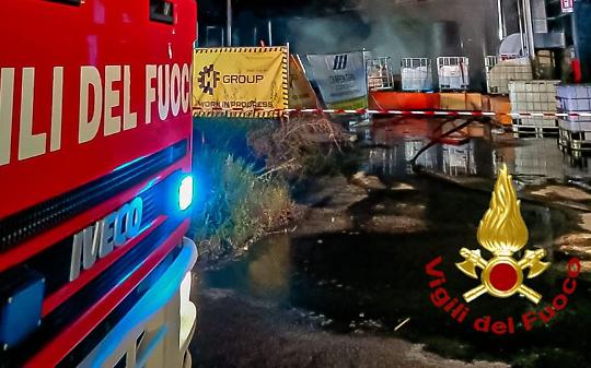 Incendio nella notte 