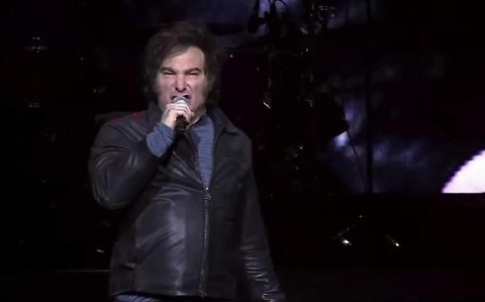 Milei show: il presidente dell'Argentina protagonista di un concerto hard rock (VIDEO)