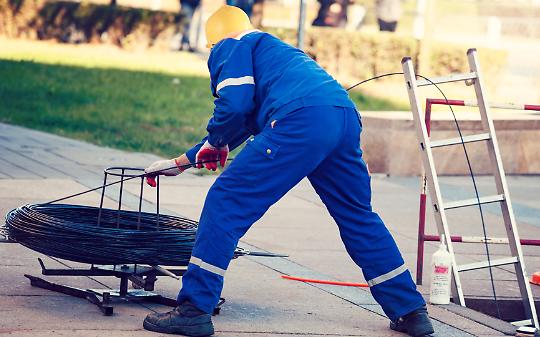 A Chivasso la fibra ottica c'è ma corre tra i campi. In centro città è il terzo mondo
