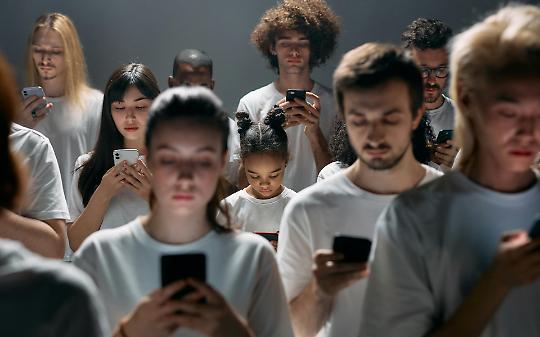 “Generazione TikTok”: il Lions Club Caselle apre il dialogo sull’educazione digitale