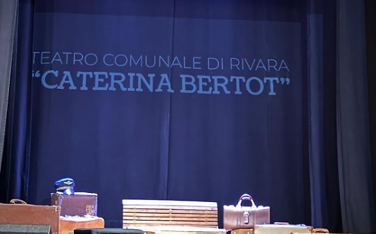 Quel teatro che ora porta il suo nome: Rivara abbraccia per sempre Rina Bertot
