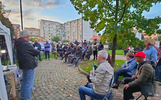 L'incontro tra i residenti del quartiere e l'amministrazione comunale di Chivasso