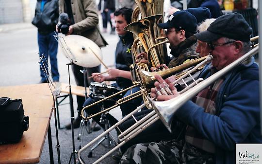 La Viuleta-Soun: concerto itinerante con la partecipazione di gruppi musicali spontanei