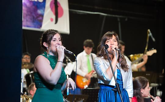 Le due talentuose cantanti