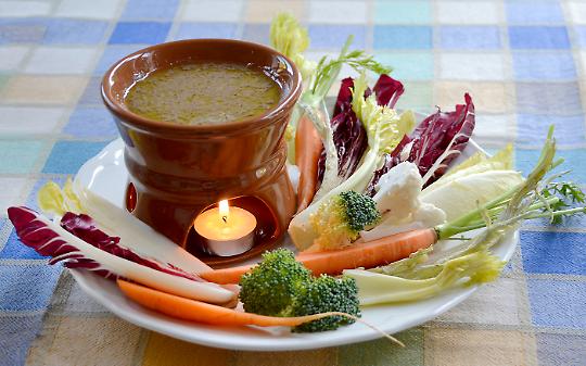 A Brusasco si celebra la tradizione: la Pro Loco annuncia la Cena Sociale a base di Bagna Cauda