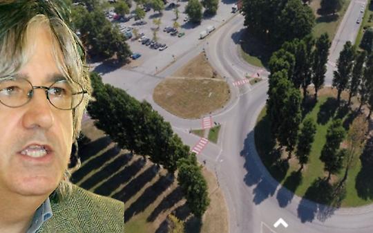 Mazza vuole abbattere i pioppi cipressini della rotonda "olivettiana", Cieol furioso: "E' un delitto!"
