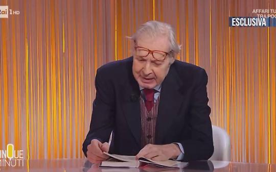 Vittorio Sgarbi torna in tv dopo la malattia e presenta il suo nuovo libro da Bruno Vespa (VIDEO)
