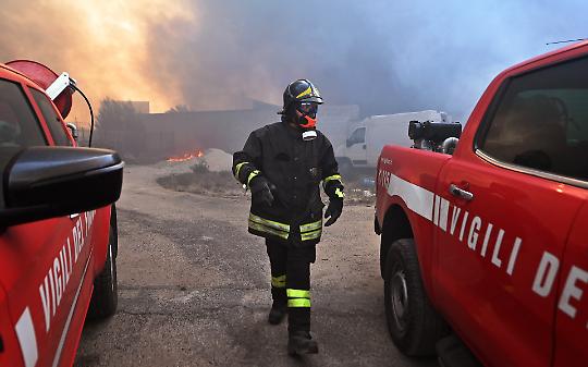 Incendio nei boschi in Canavese: fiamme alimentate dalla siccità