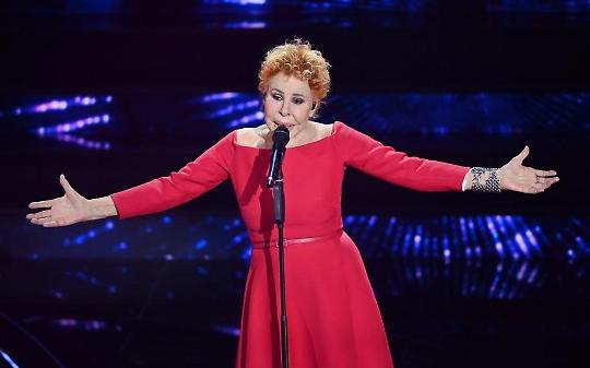 Torino piange l’ultima diva: Ornella Vanoni attraverso le voci di chi l’ha amata davvero