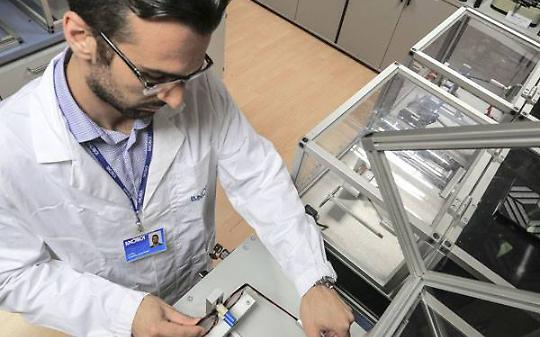 Luxottica, al via la settimana corta a Lauriano. Cosa cambia davvero per 1200 lavoratori