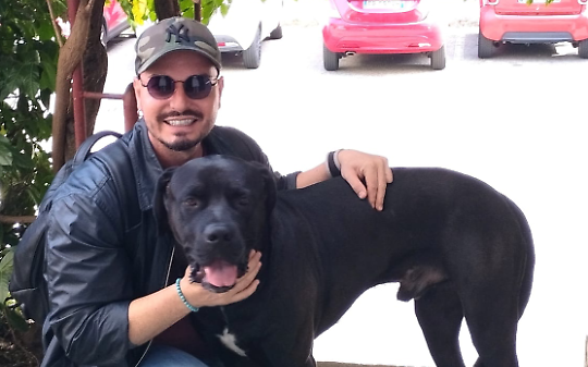 L’uomo, il cane e il miracolo delle donne