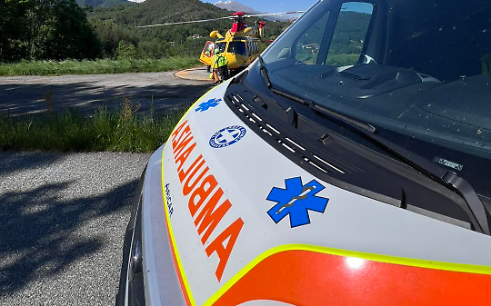 Travolge un ciclista e fugge: pensionata fermata e denunciata. E' di Pont Canavese