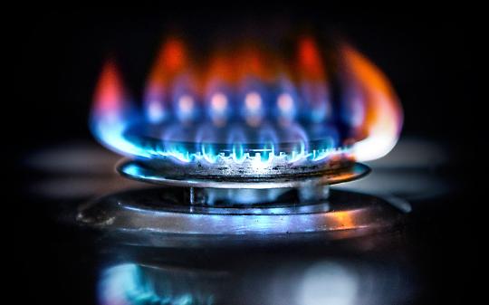 Contratti luce e gas, truffe online: il Codacons porta Digitalmentis a Brusasco