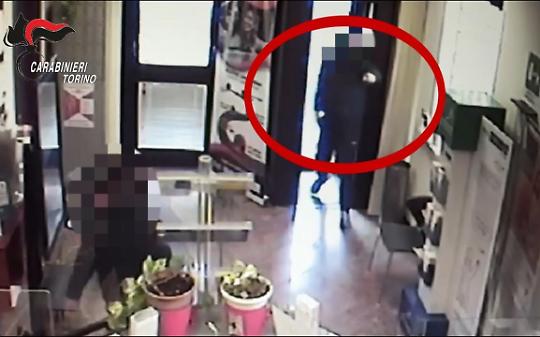 Dna sull’auto rubata a Carignano: un dettaglio collega un torinese alla "banda palermitana" delle rapine