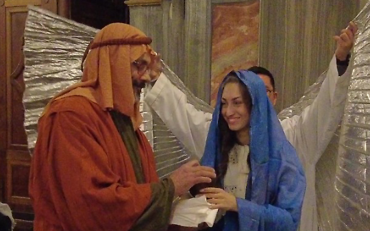 Sotto la pioggia, il Natale vero di Favria