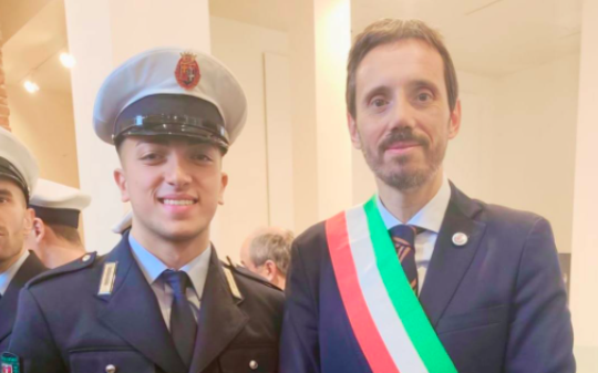 Davide Talarico con il sindaco di San Benigno
