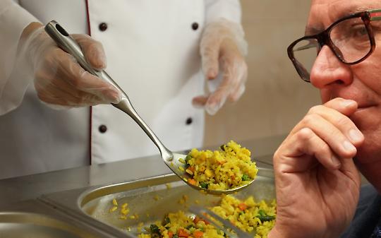 Insoluti, mensa e minori: la scorciatoia che la politica non vuole ammettere