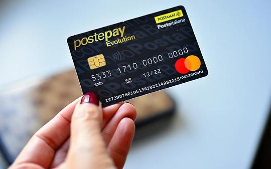 Denuncia lo smarrimento della carta postepay, poi scopre che ad utilizzarla &egrave; una collega: processo a Ivrea