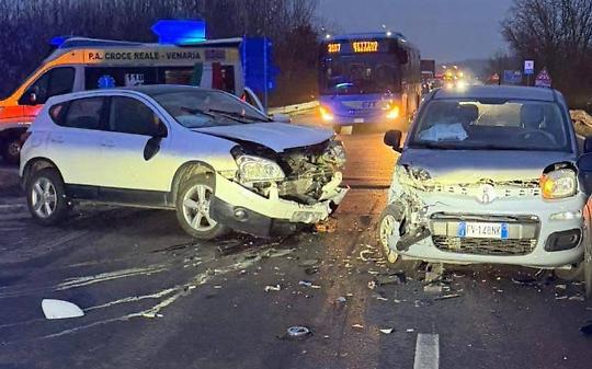 Incidente stradale tra Settimo Torinese e Castiglione: tre auto coinvolte