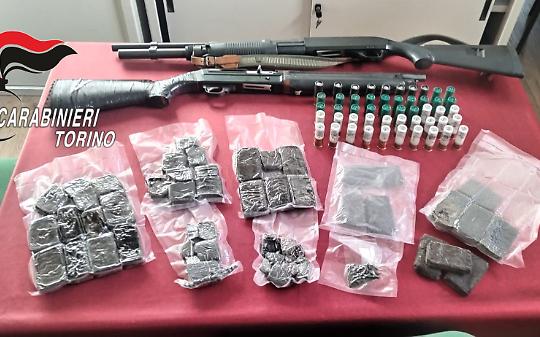 Hashish e fucili da guerra