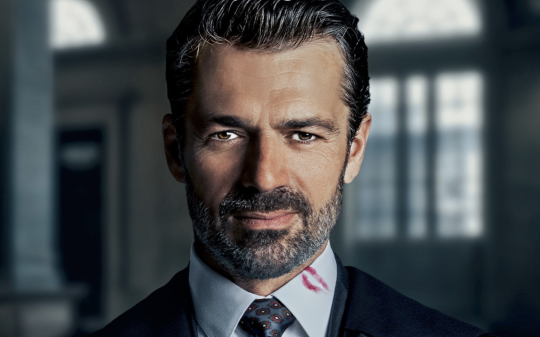 Arriva "Avvocato Ligas": Luca Argentero diventa la star del tribunale nel nuovo legal drama targato Sky