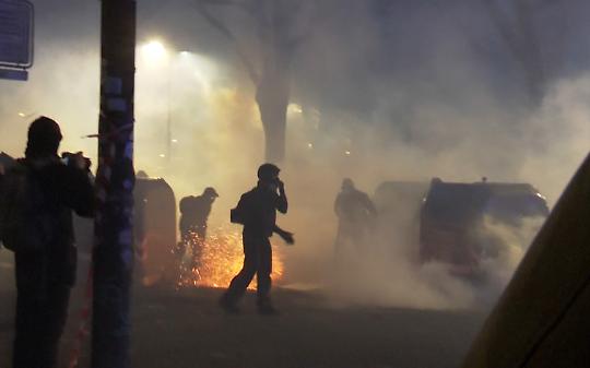 Guerriglia urbana a Torino, la politica va all&rsquo;assalto: accuse, slogan e zero autocritica