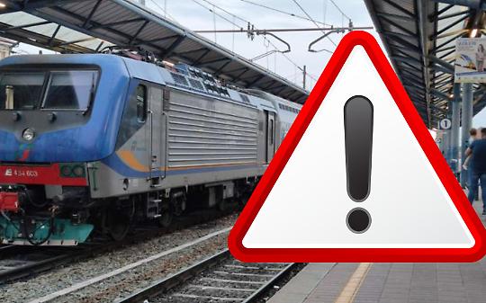 Camion trancia la linea elettrica del treno a Volpiano: Sfm1 bloccata tra Rivarolo Canavese e Settimo